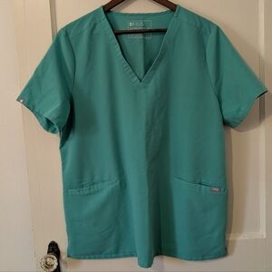Figs Scrubs XL Surgical Green Casma Three Pocket Top
